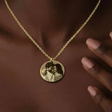 Kişiye Özel Fotoğraflı Altın Kolye – Anılarınızı Üzerinizde Taşıyın