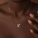 Kişiye Özel Baş Harf & Yuvarlak Taşlı Kolye