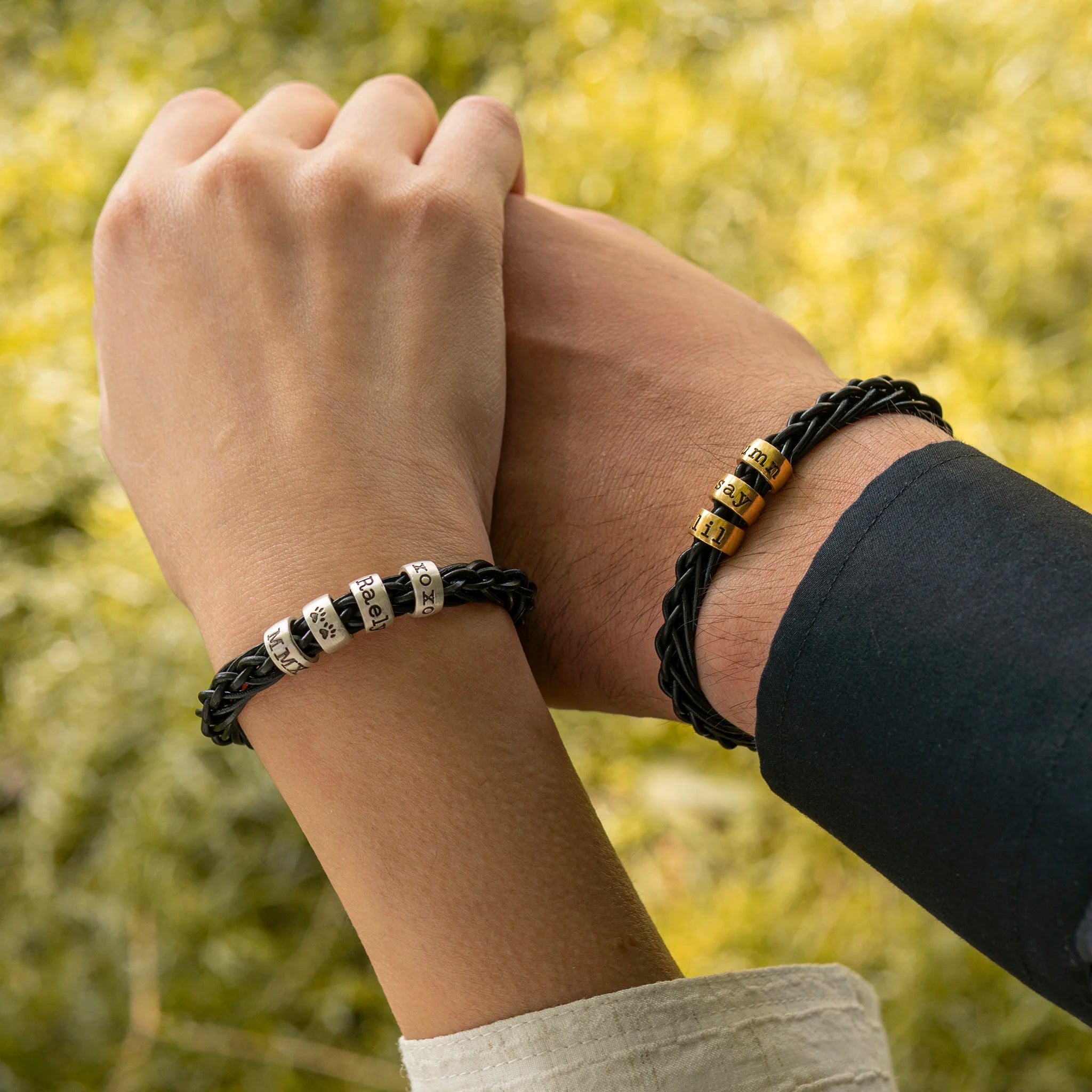 Gümüş Halka Detaylı Siyah Örme Bileklik