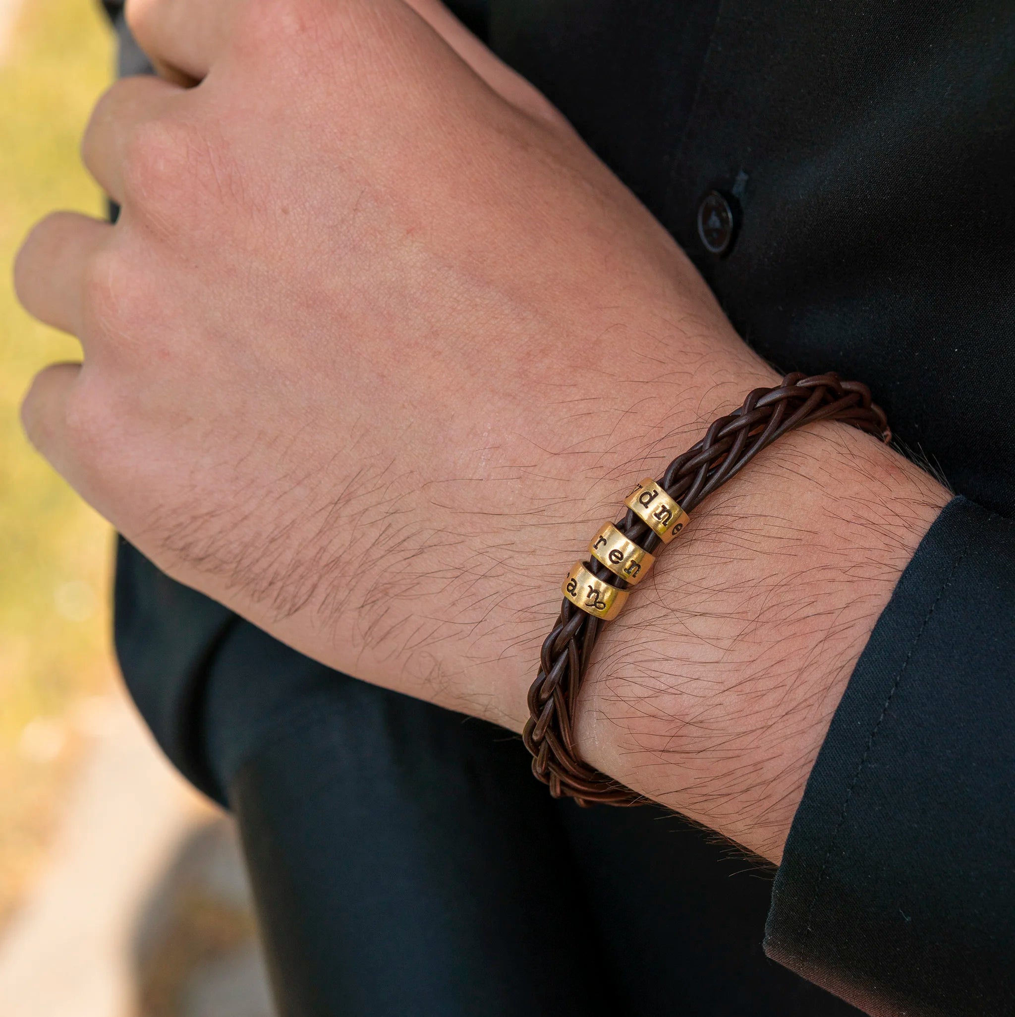 Gümüş Halka Detaylı Siyah Örme Bileklik