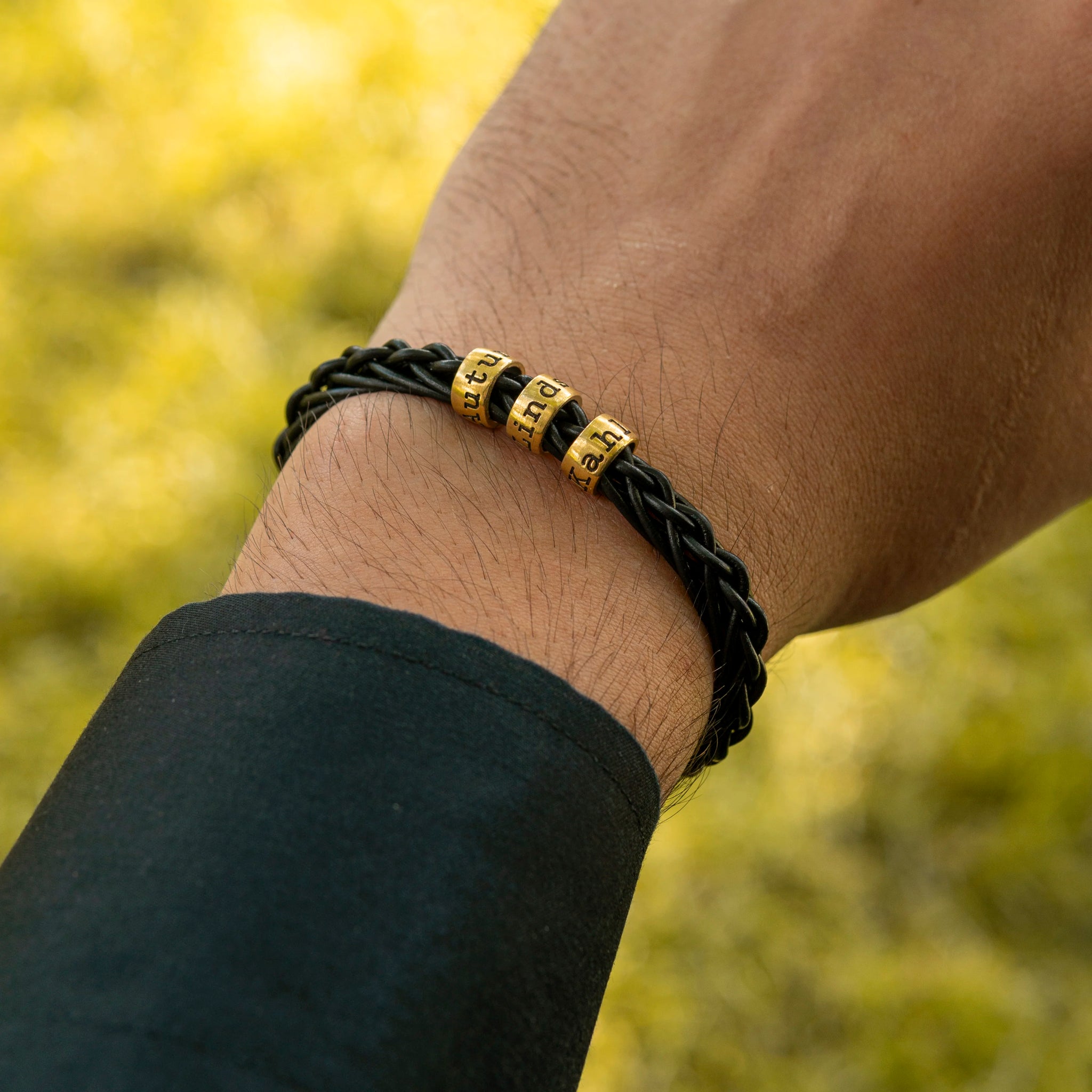 Gümüş Halka Detaylı Siyah Örme Bileklik