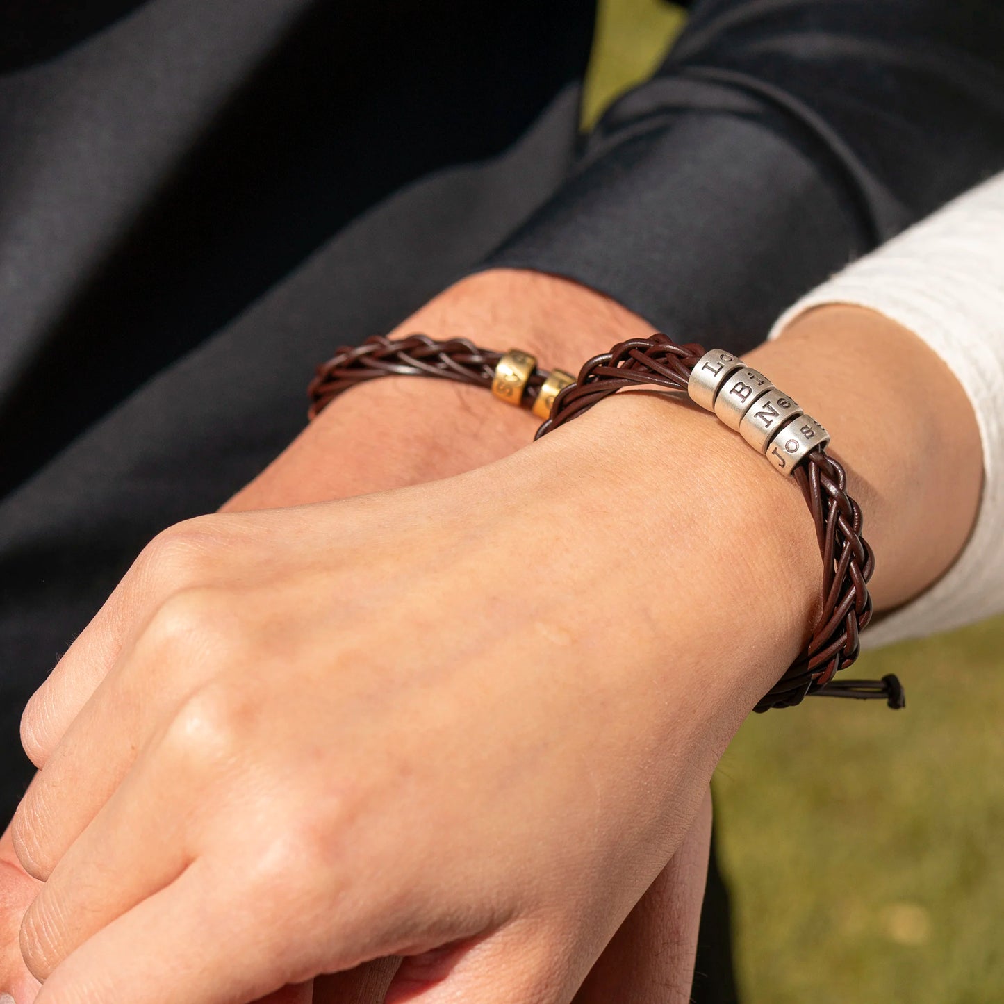 Gümüş Halka Detaylı Siyah Örme Bileklik