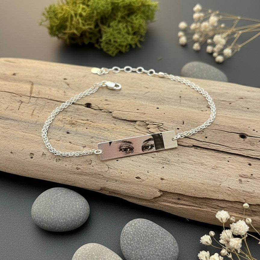 Kişiye Özel Göz Bakış Portre Bileklik | Fotoğraf İşlemeli İsimli Bileklik – Anlamlı Hediye