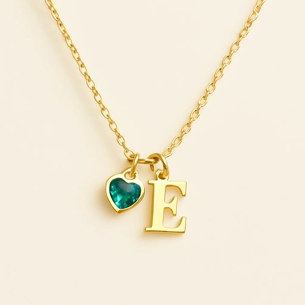 Kalpli İsim Baş Harfli Kolye – Sevginizi Zarafetle İfade Edin